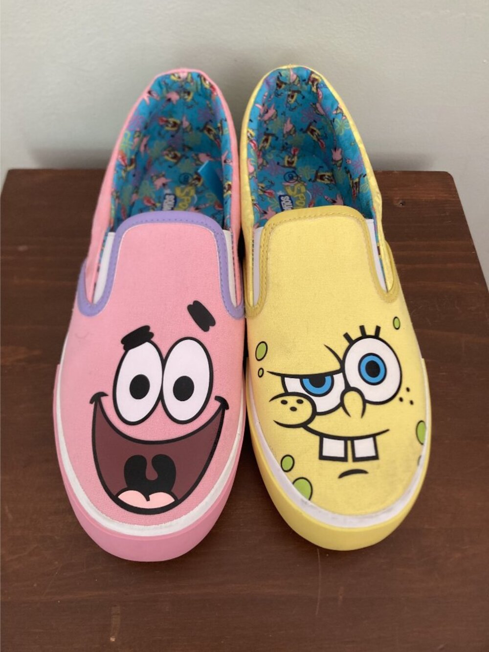 SpongeBob SquarePants Patrick Star Slip-On Sneakers Size 9 Pink & Yellow Canvas